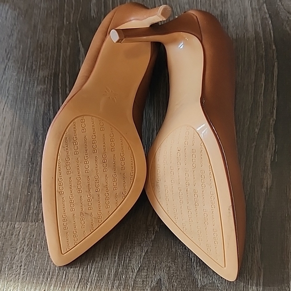 Elegant BCBGeneration Heels - Picture 6 of 8